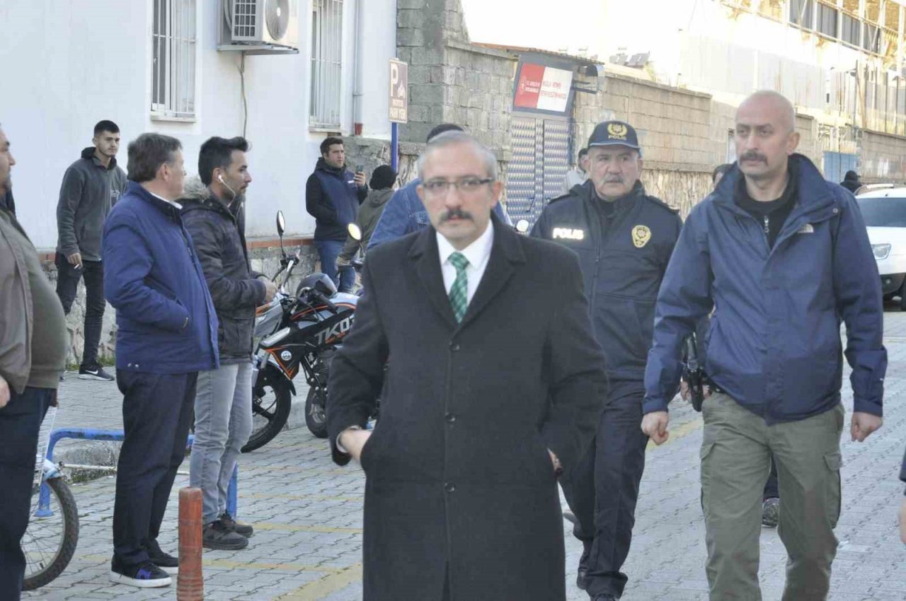 Yardım tırları Fethiye’den dualar eşliğinde gönderildi