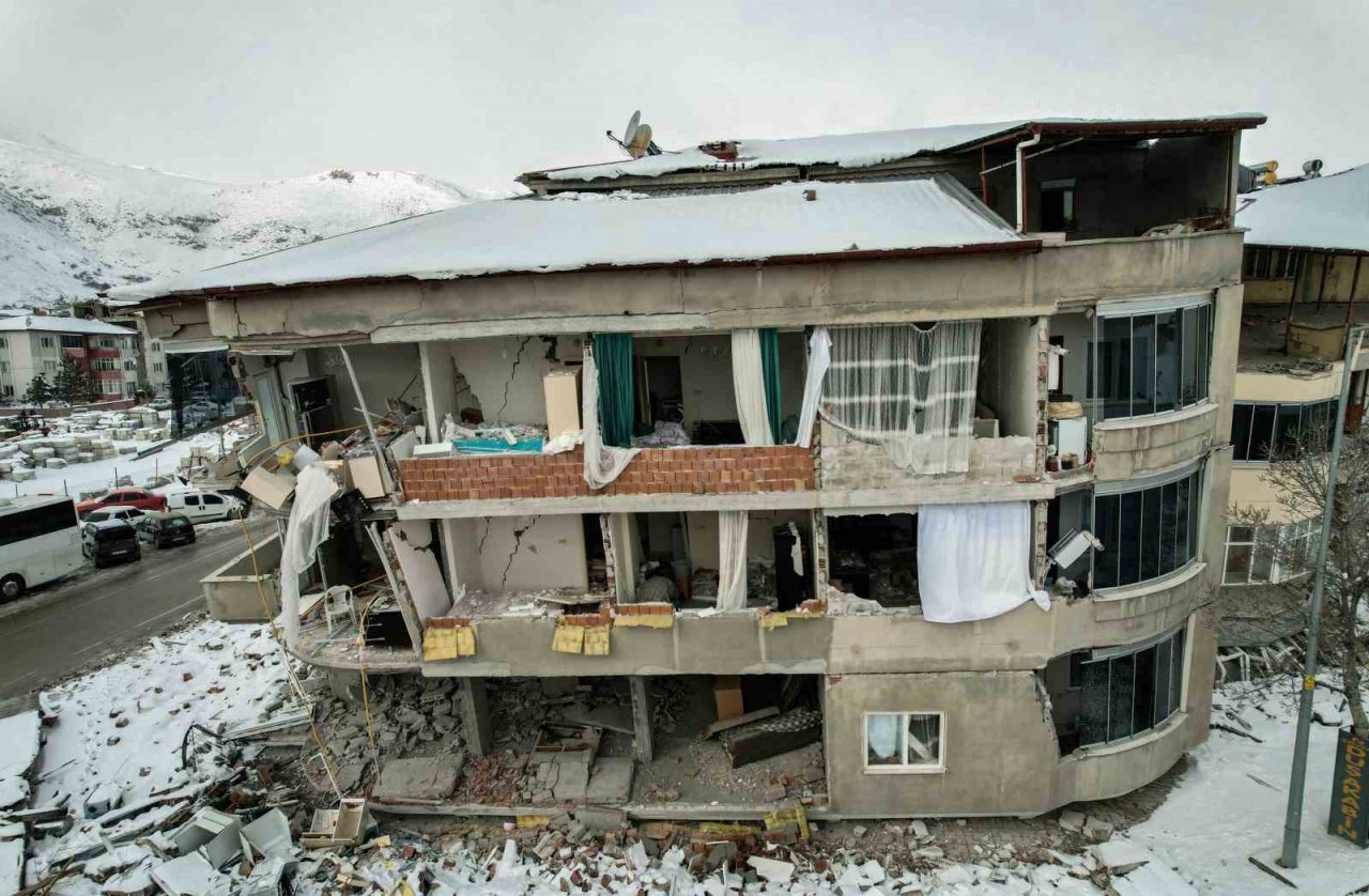 Elbistan’da acı manzara havadan görüntülendi