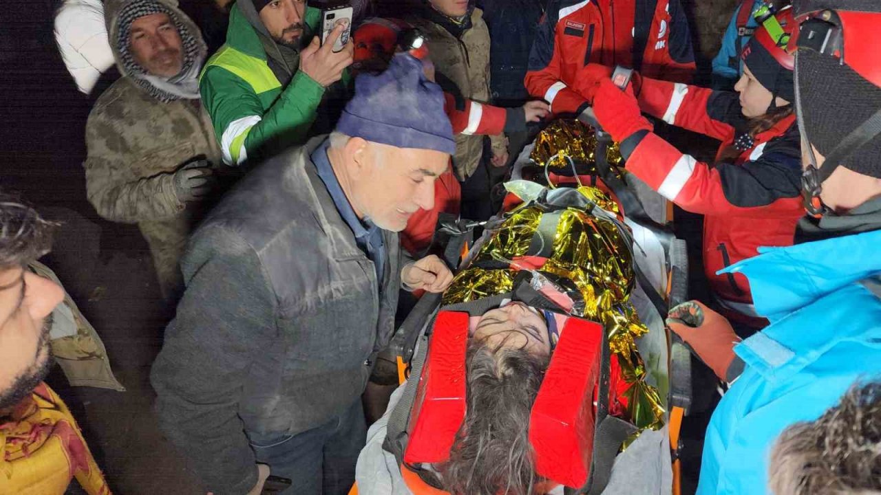 Adıyaman’da sevindiren haber: Küçük Buse 47 saat sonra kurtarıldı