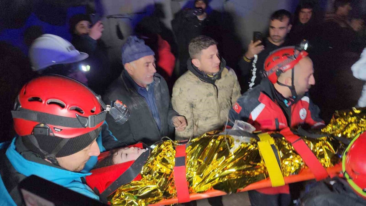 Adıyaman’da sevindiren haber: Küçük Buse 47 saat sonra kurtarıldı