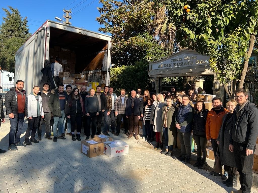 Aydınlı eczacılardan afet bölgesine ilaç desteği