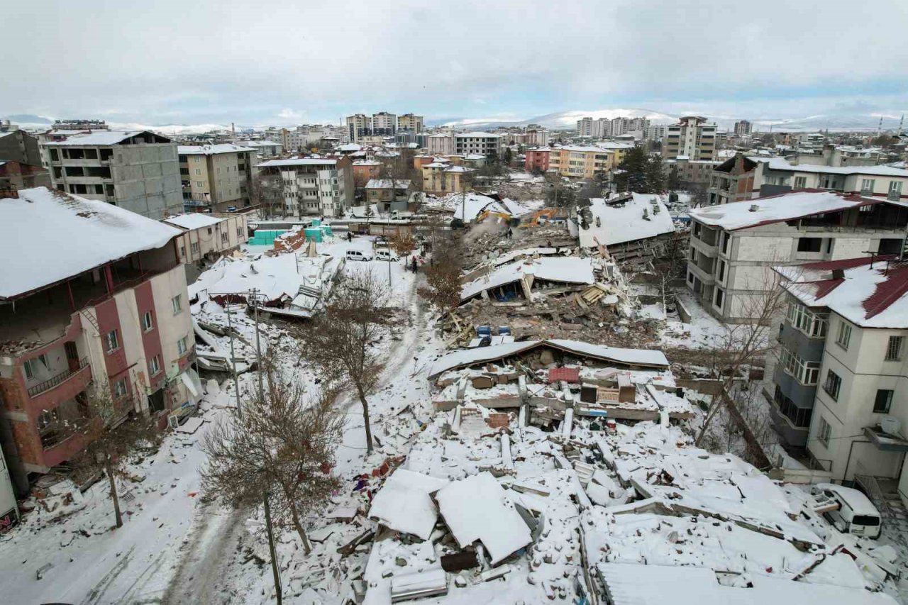 Elbistan’da acı manzara havadan görüntülendi