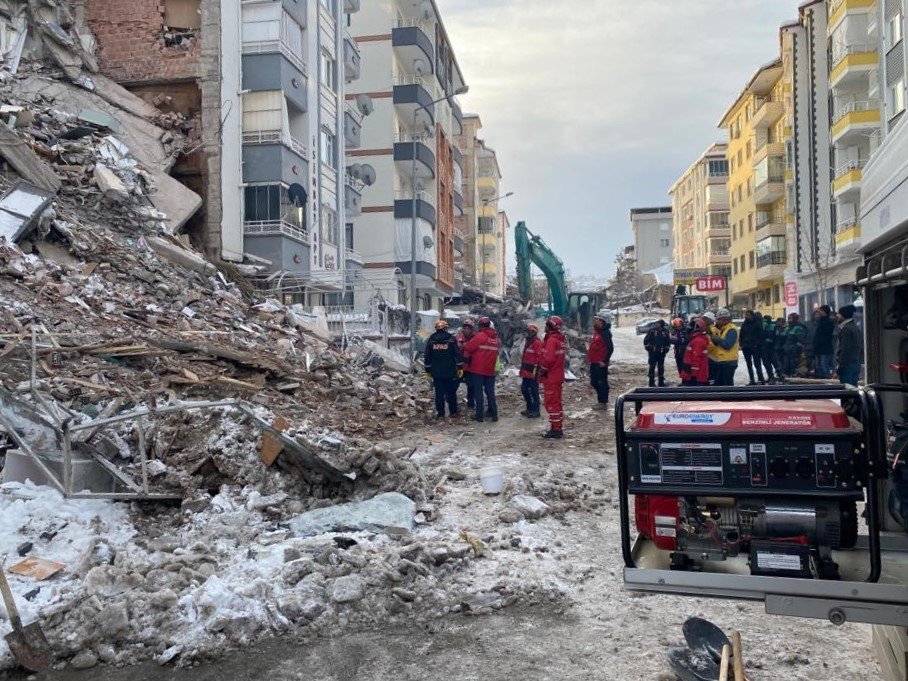 Arama kurtarma çalışmalarına EFAK’tan önemli destek
