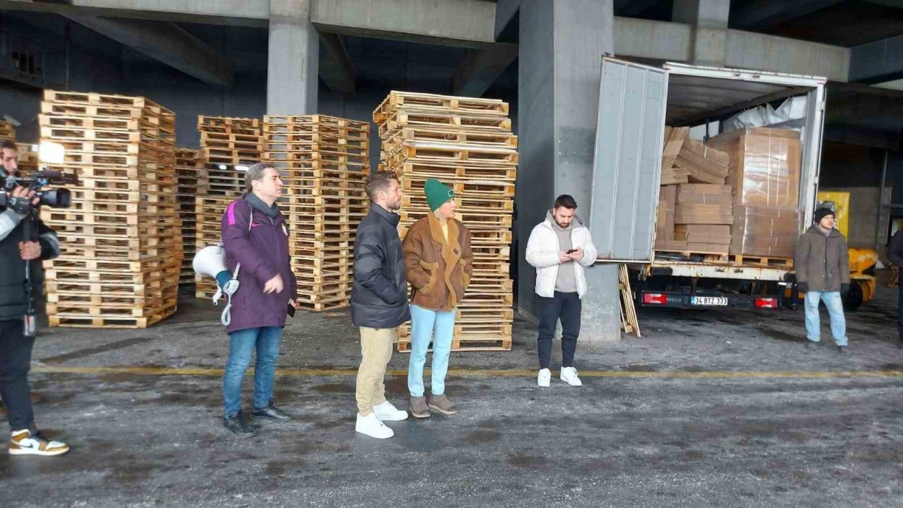 Dries Mertens ve eşinden yardım çalışmalarına destek