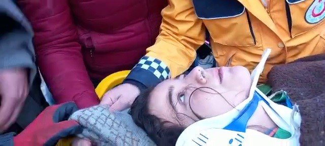 Enkazdan çıkarılan Eda: ‘Hepinize çok teşekkür ediyorum’