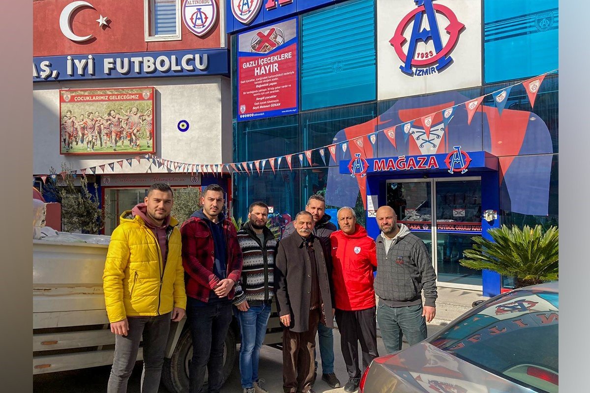 İzmir takımları, depremzedelere yardıma devam ediyor