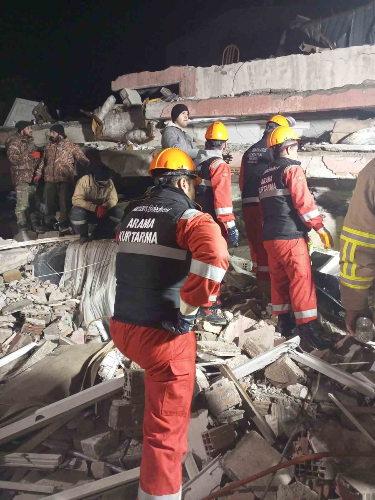 MABKE enkazdan 2 can kurtardı