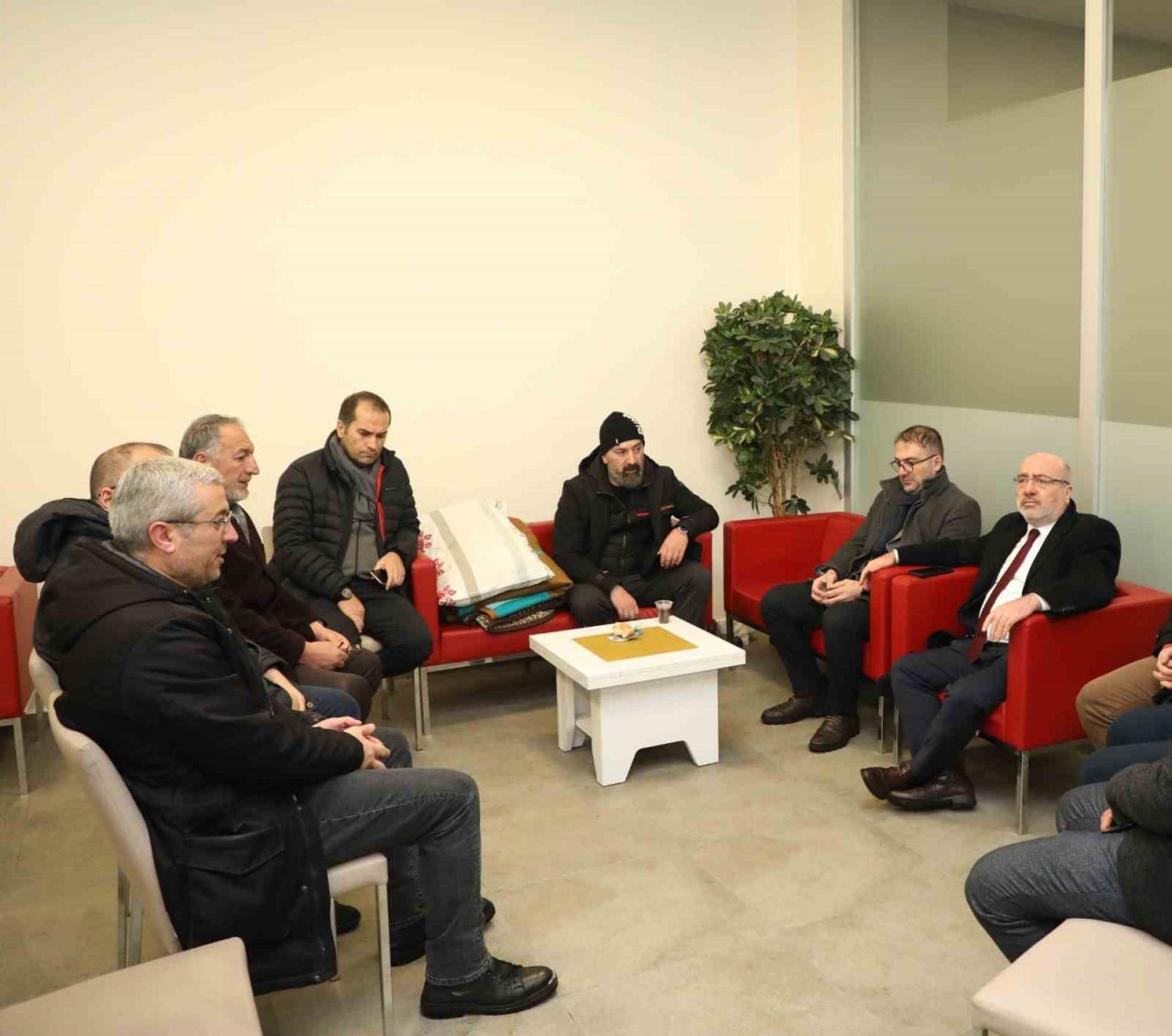 Kayseri Üniversitesi’nden deprem bölgesine yardım eli