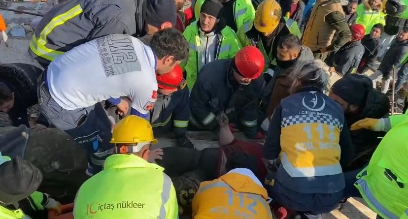 Hatay’da 55 saat sonra enkazdan sevindirici haber