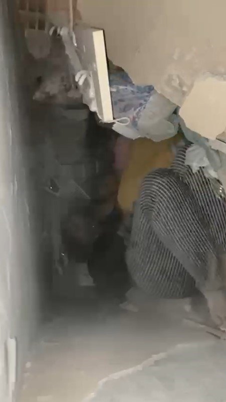 "Korkma, geldik" diyen AFAD ekibine minik Sare’den ağlatan cevap: "Acele etmeyin, bir şeyim yok"