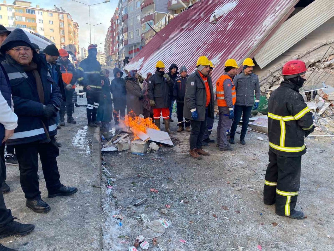 Başkan Büyükkılıç deprem bölgesinde