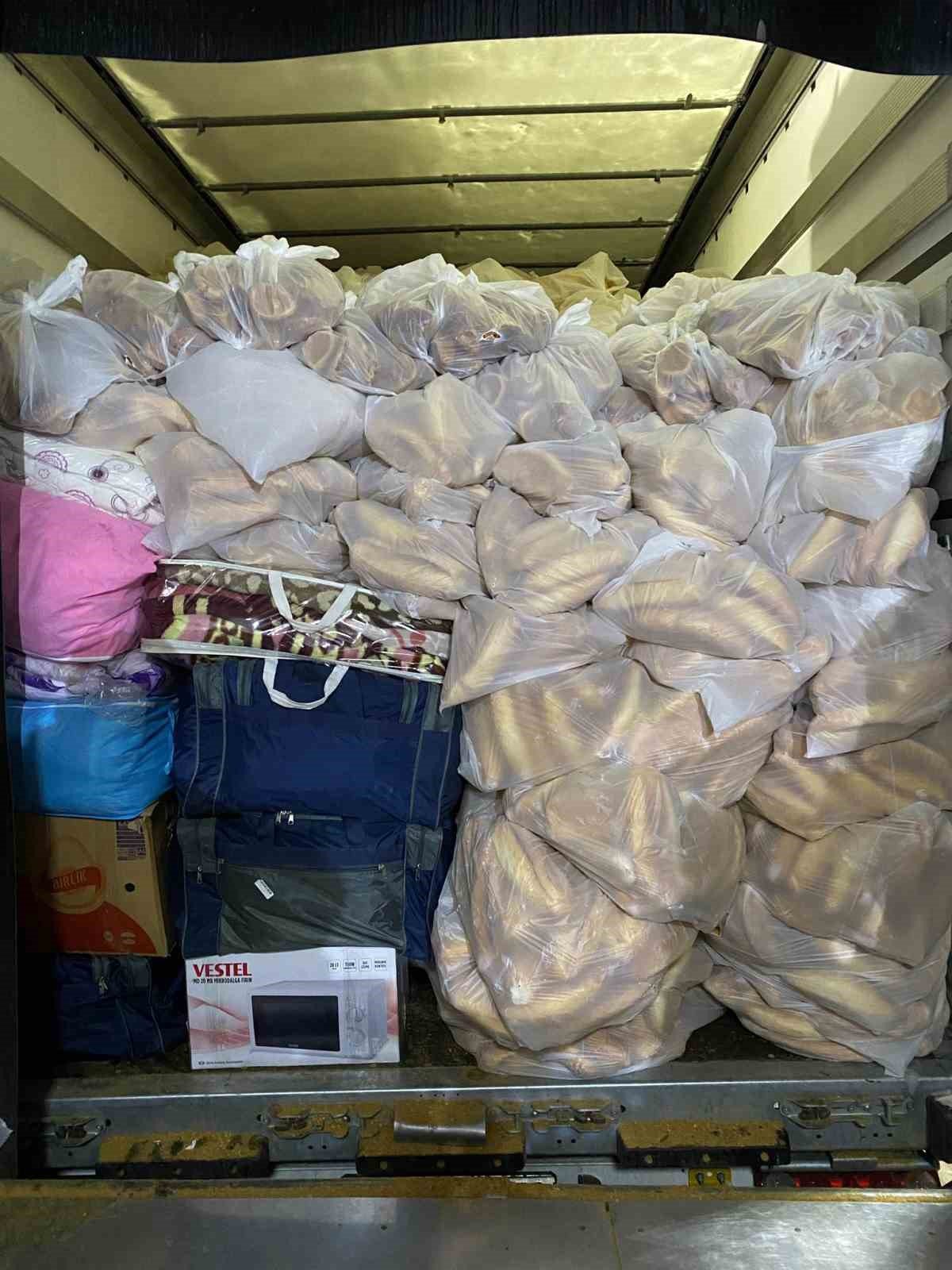 Kayseri Büyükşehir’in deprem bölgesine yardım turu sayısı 40’a ulaştı