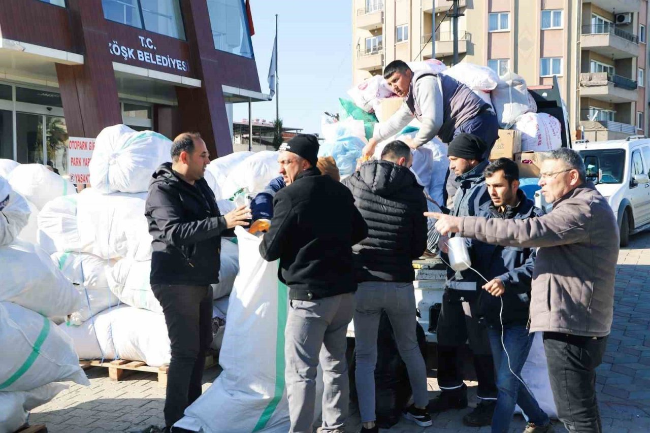Köşk halkının şefkat eli deprem bölgesinde