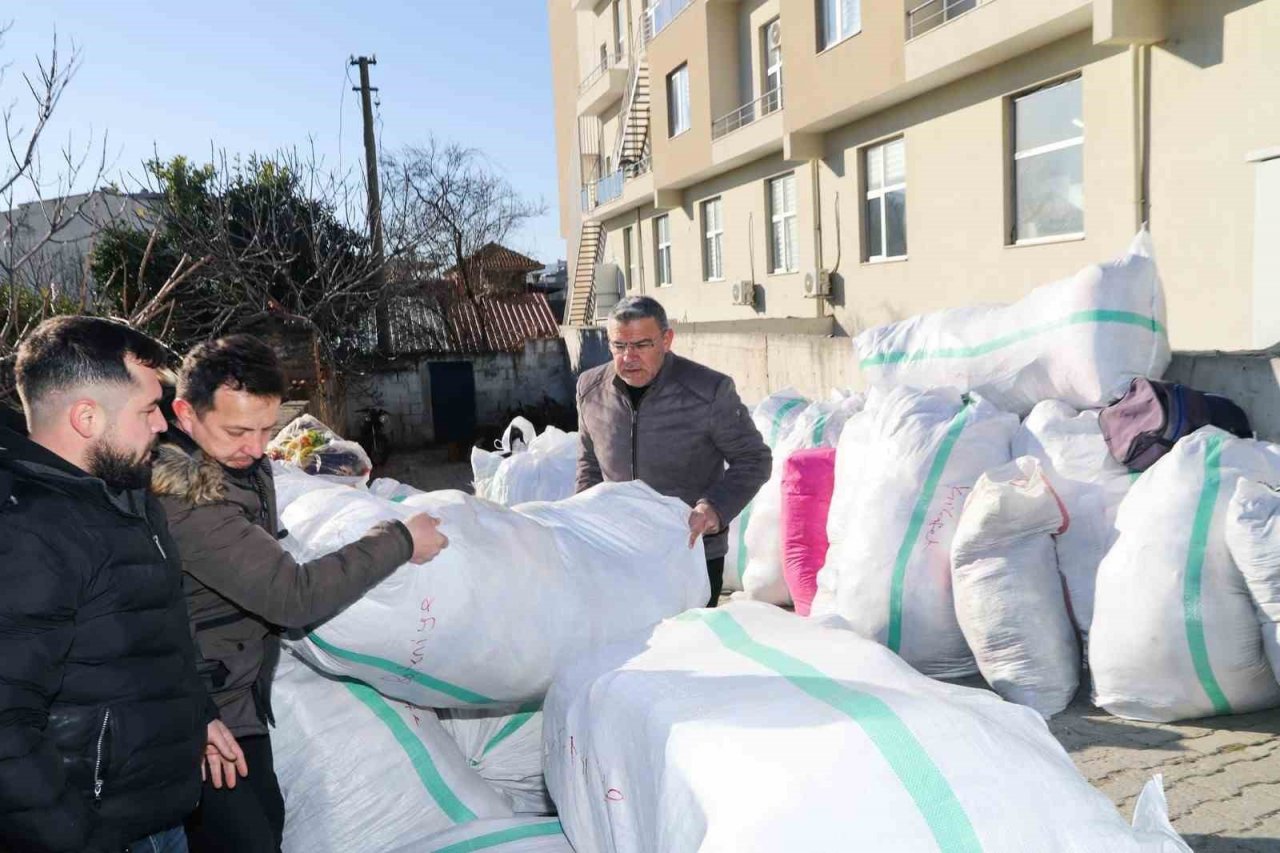 Köşk halkının şefkat eli deprem bölgesinde