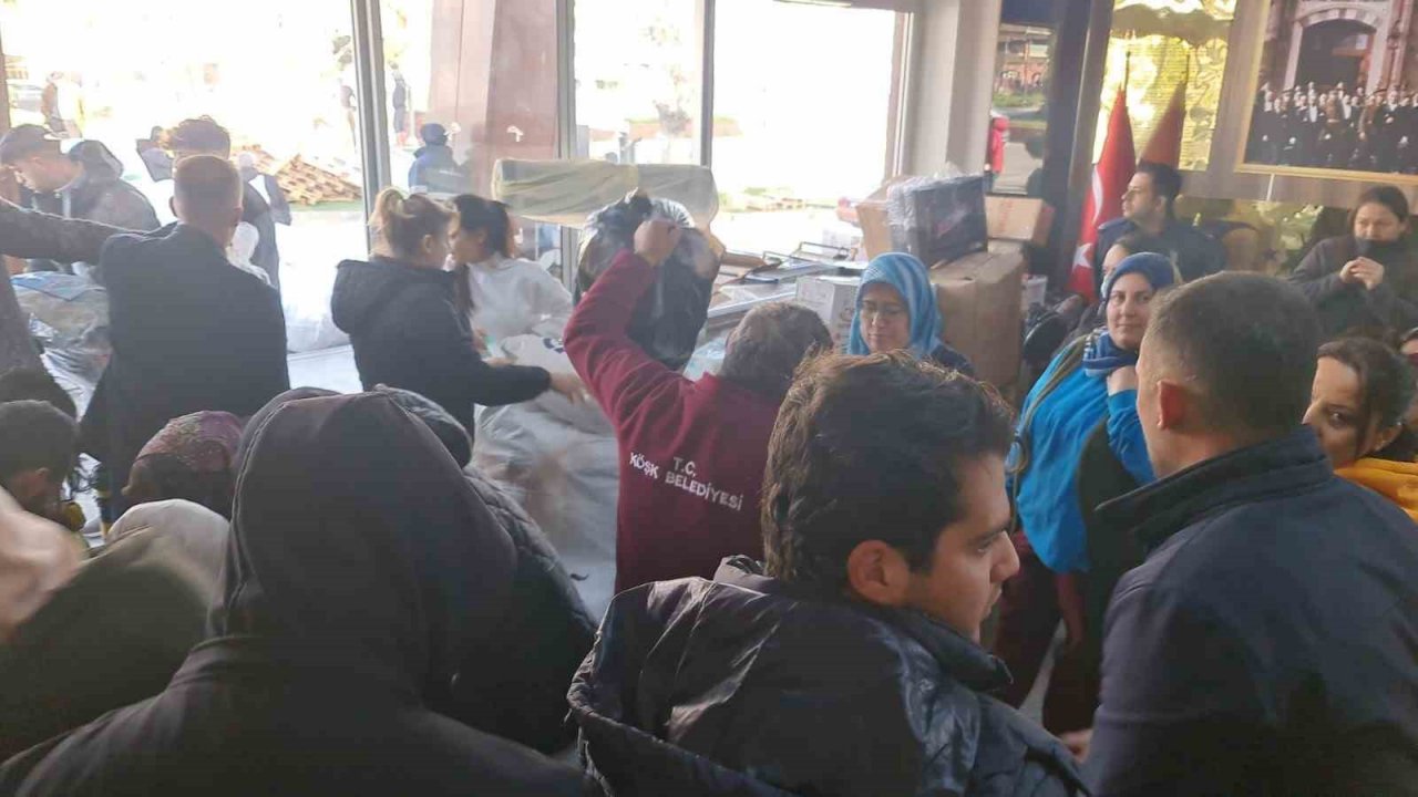 Köşk halkının şefkat eli deprem bölgesinde