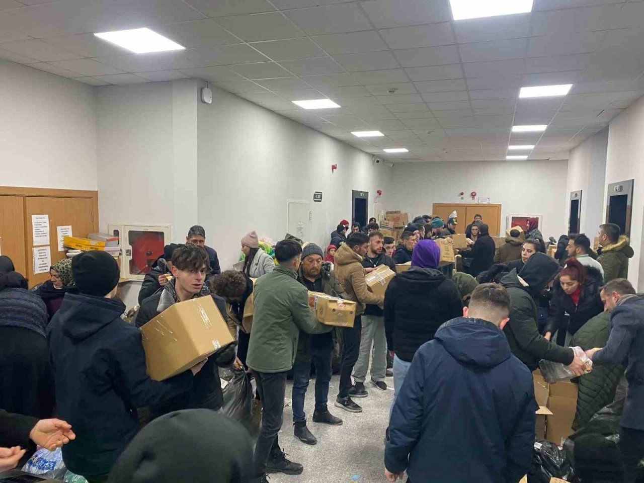 Pursaklar’ın kalbi deprem bölgelerinde atıyor