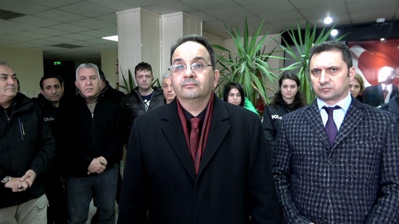 Bafra polisinden depremzedelere destek