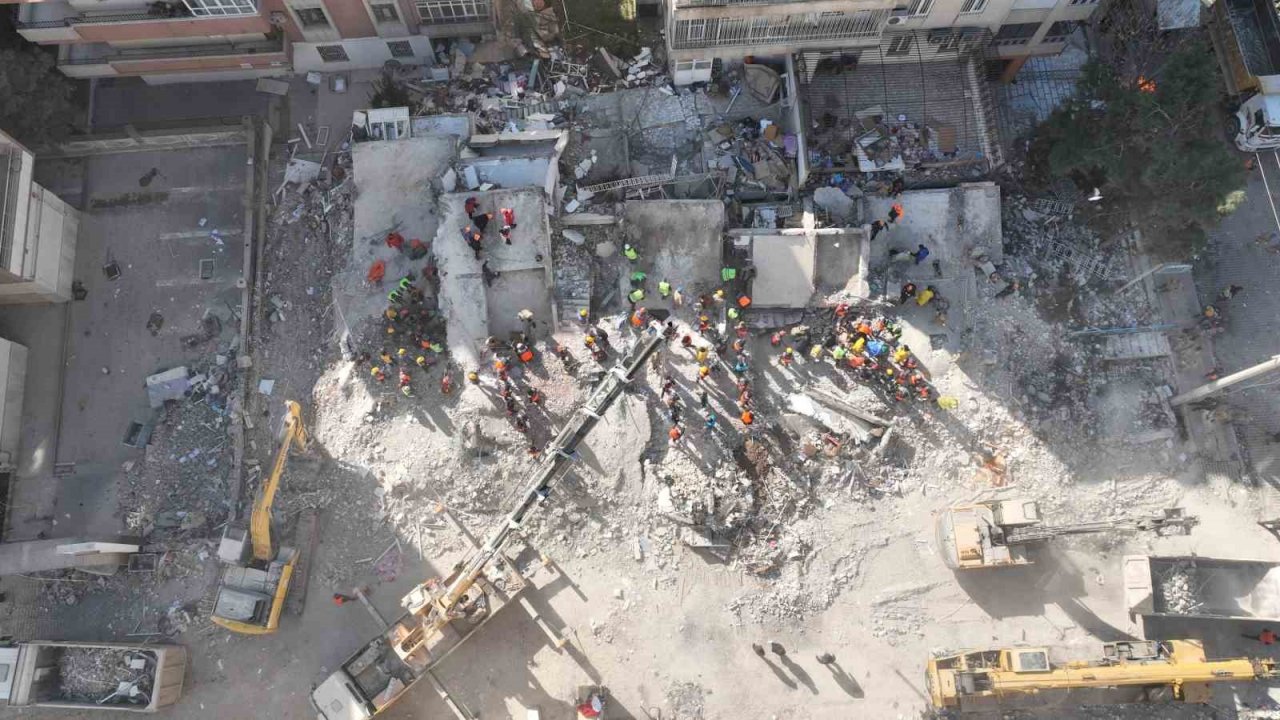 Şanlıurfa’da depremde 114 vatandaşın öldüğü binalar havadan görüntülendi