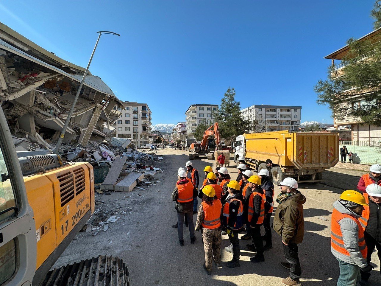 TAK ekibi çalışmalarını sürdürüyor