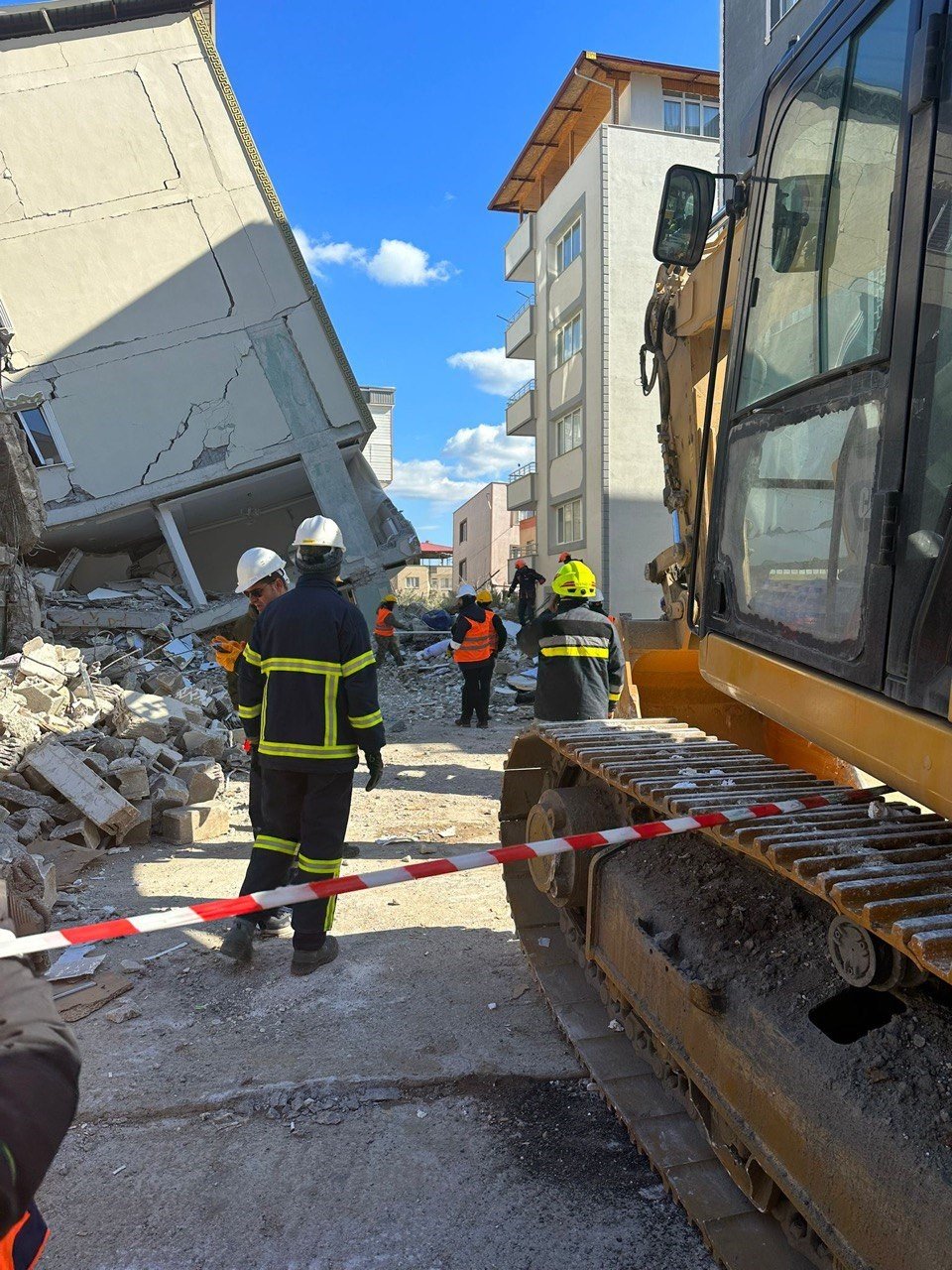 TAK ekibi çalışmalarını sürdürüyor