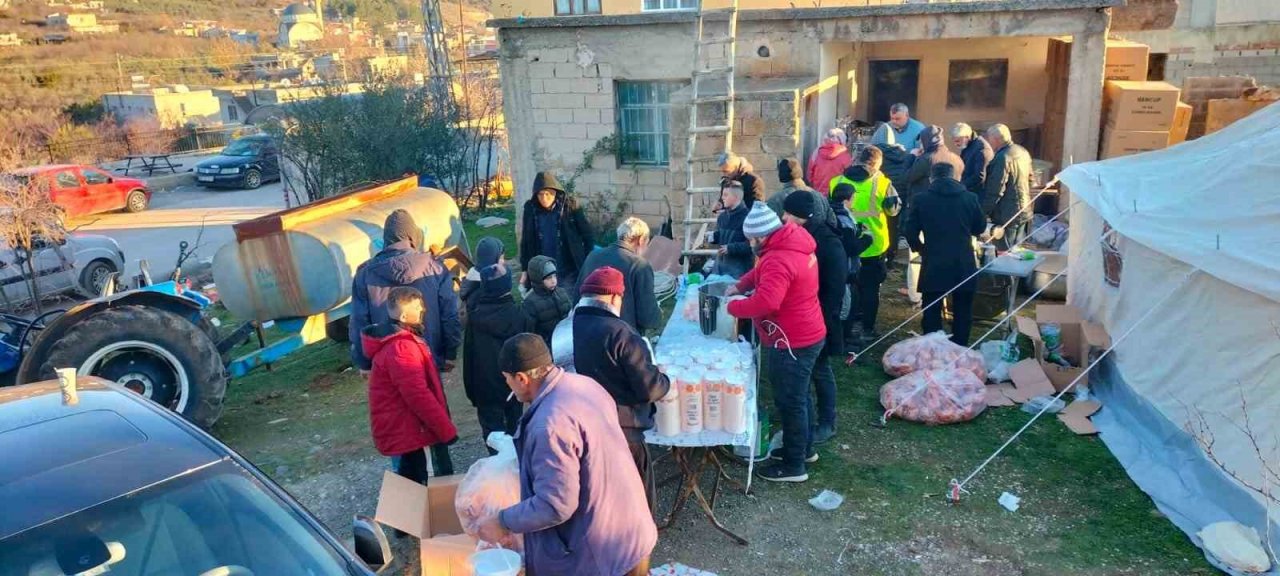 Denizli’nin sahra mutfağı deprem bölgesinde hizmete başladı