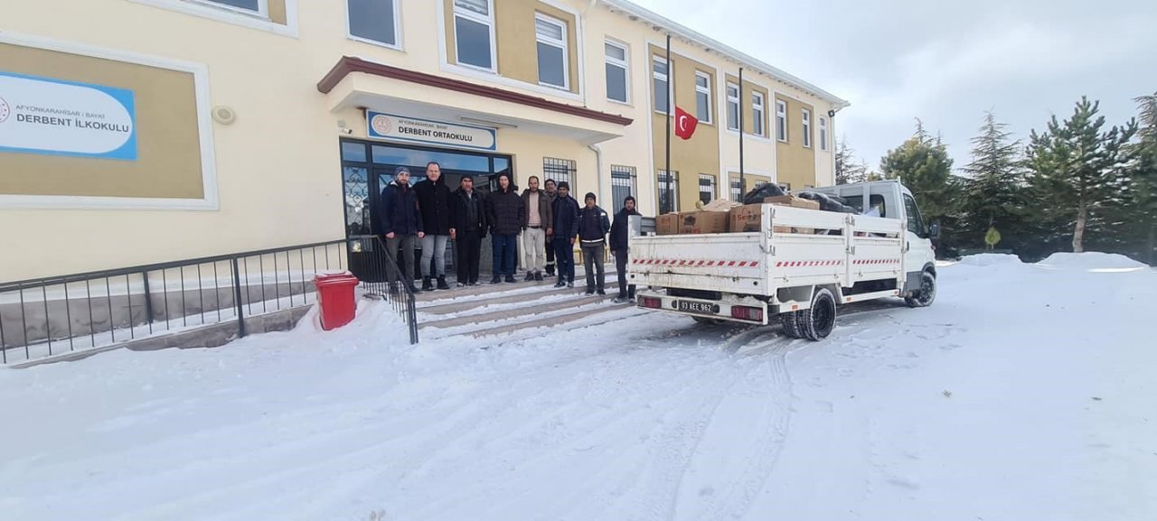 Köylüler bir olup depremzedeler için yardım topladılar