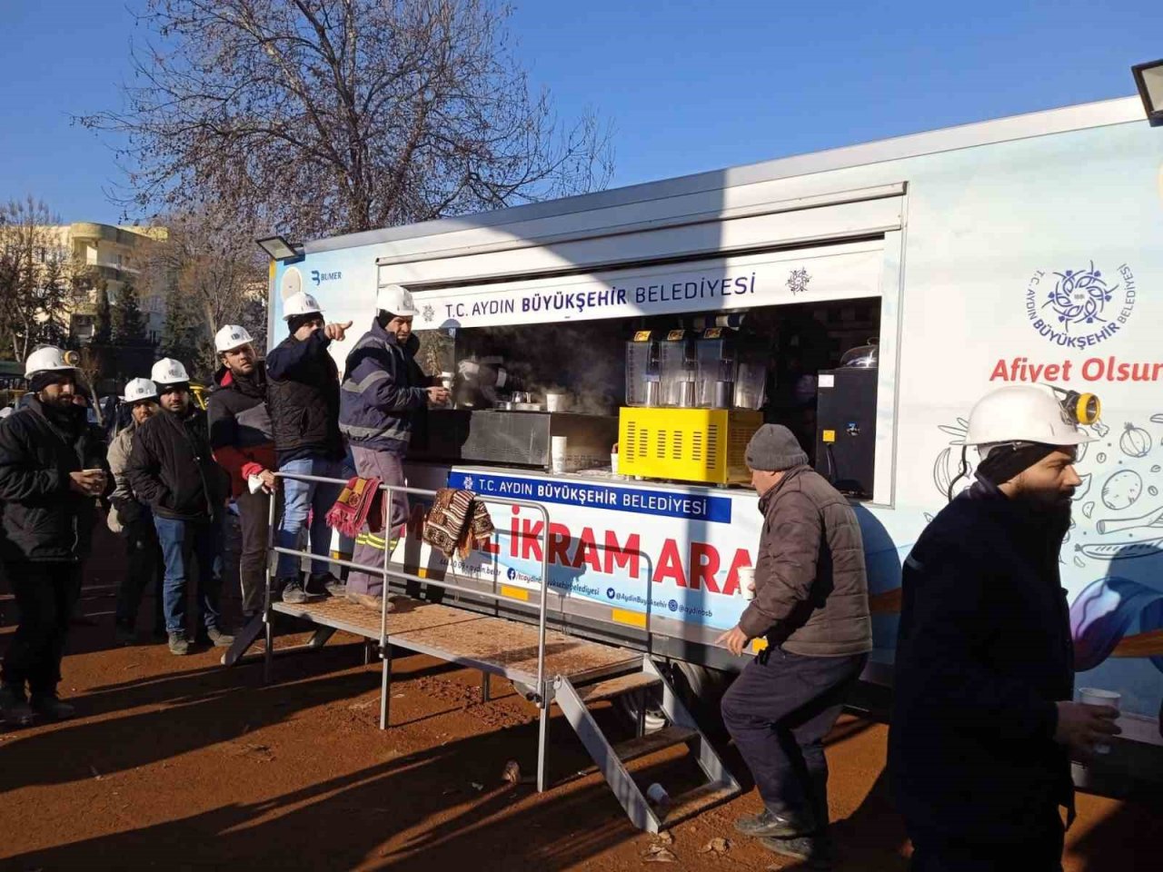 Aydın Büyükşehir Belediyesi’ne ait mobil aşevi Adıyaman’da