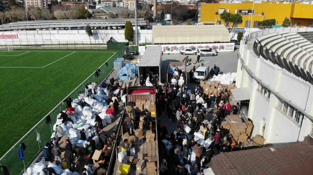 Aydın’dan 138 yardım tırı afet bölgelerine gönderildi