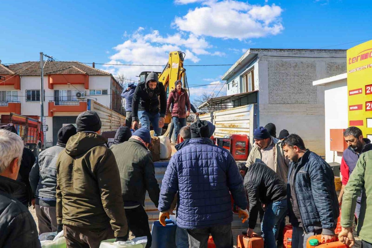 Köşk Belediyesi, 2 iş makinesini deprem bölgesine gönderdi