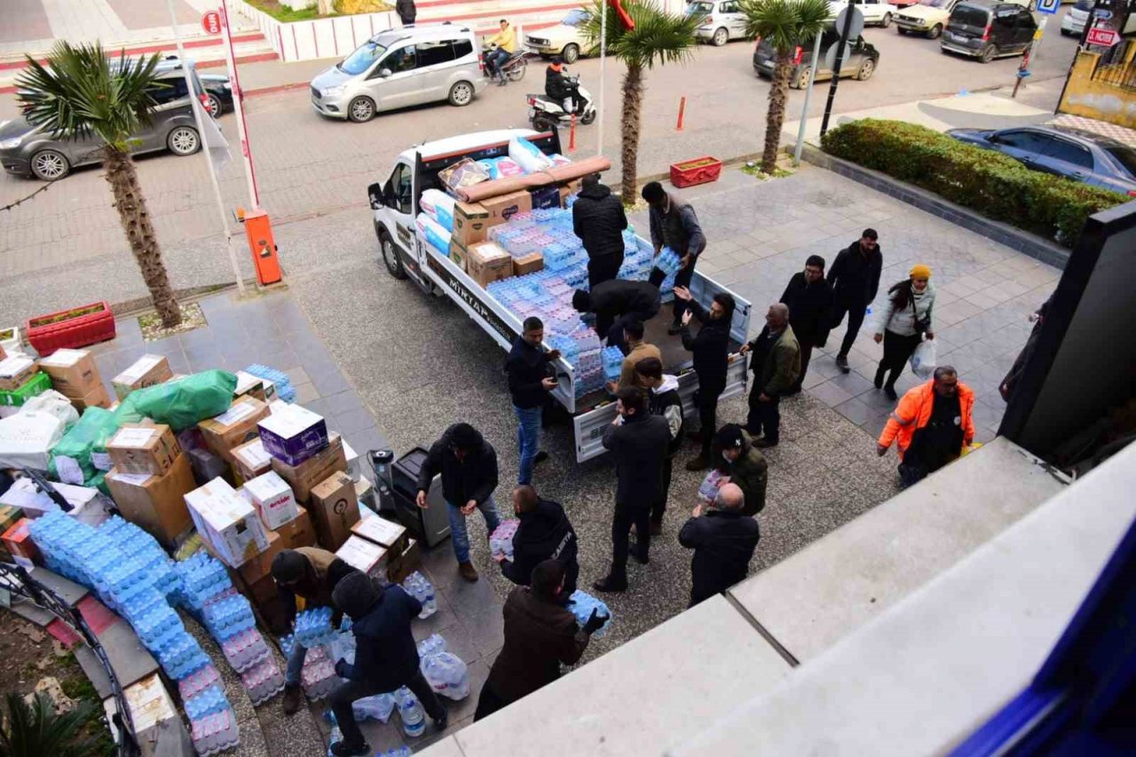 İncirliova’da vatandaşlar deprem bölgesi için tek yürek oldu