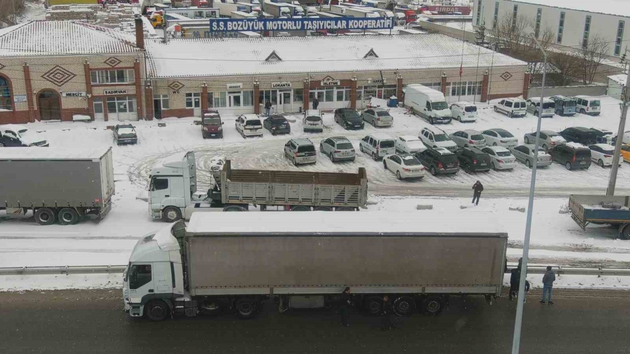 Bozüyük Belediyesi 4’üncü yardım tırı yola çıktı