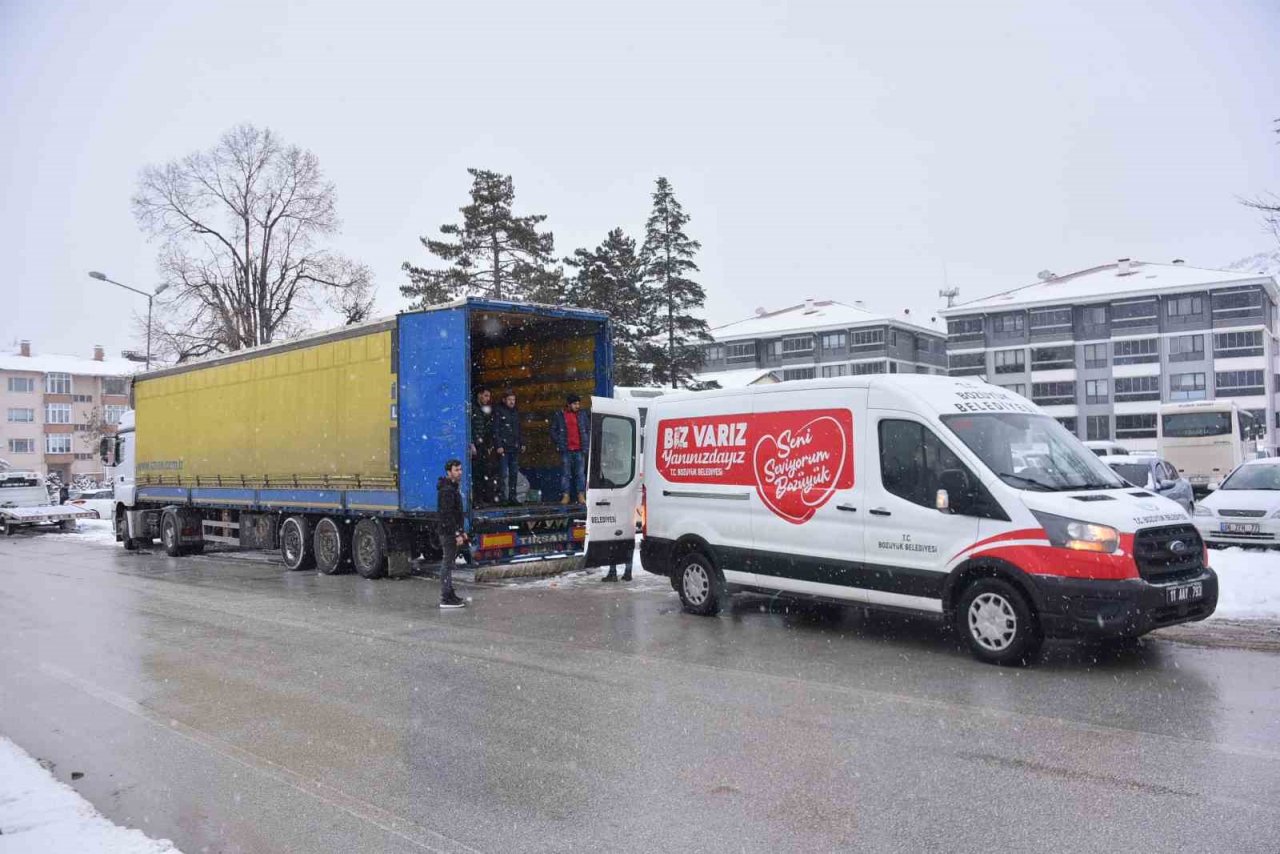 Bozüyük Belediyesi 4’üncü yardım tırı yola çıktı