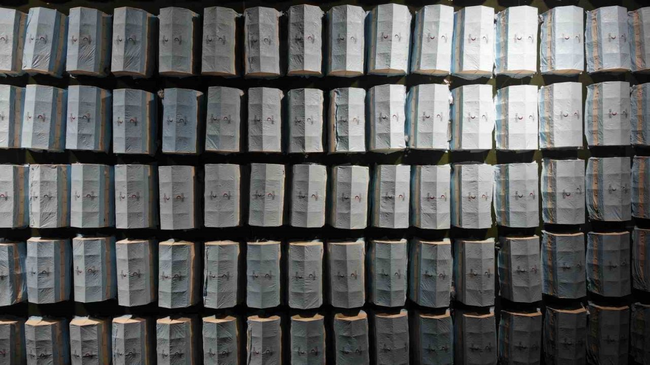 Depremin hayatı felç ettiği Adıyaman’da kurulan çadır kent havadan görüntülendi