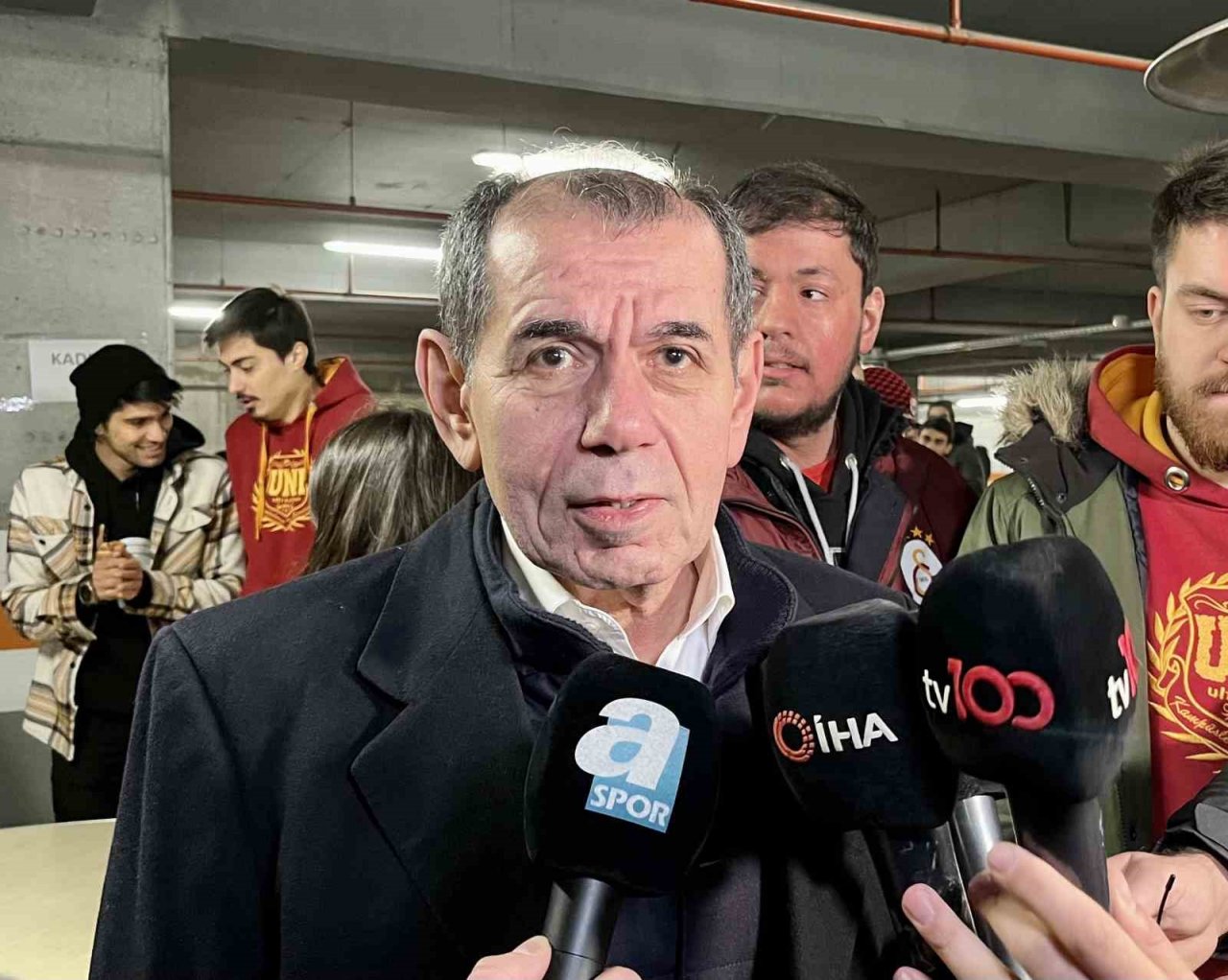 Dursun Özbek: "Bir araya gelip, yaraları sarmak için elimizden geleni yapıyoruz"