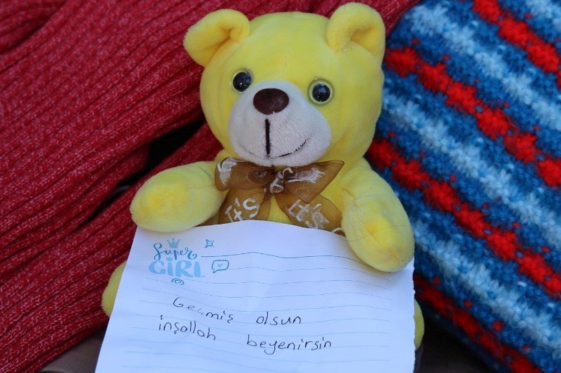 Efeler’den deprem bölgesine yardımlar devam ediyor