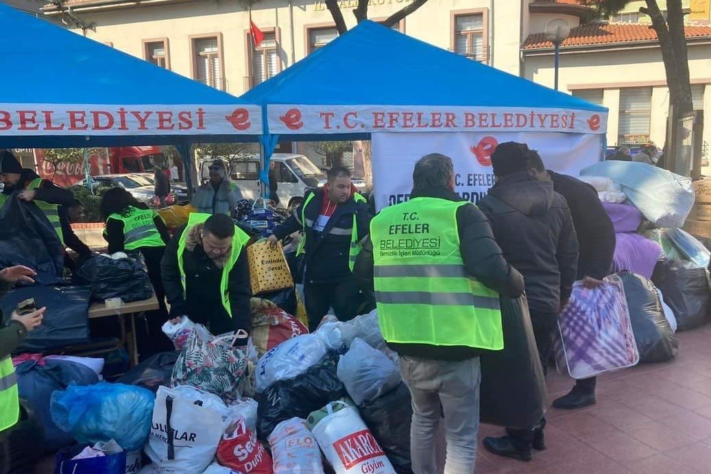 Efeler’den deprem bölgesine yardımlar devam ediyor