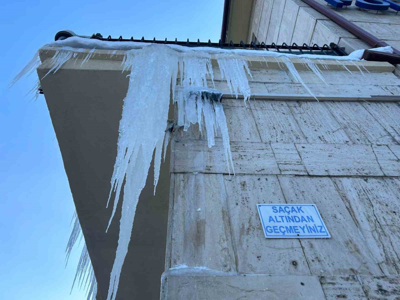 Erzurum’da dondurucu soğuklar etkili oluyor