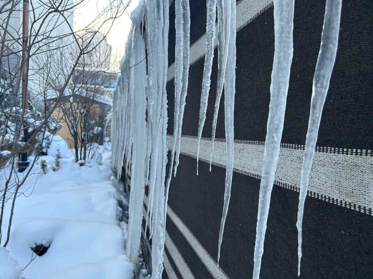 Erzurum’da dondurucu soğuklar etkili oluyor