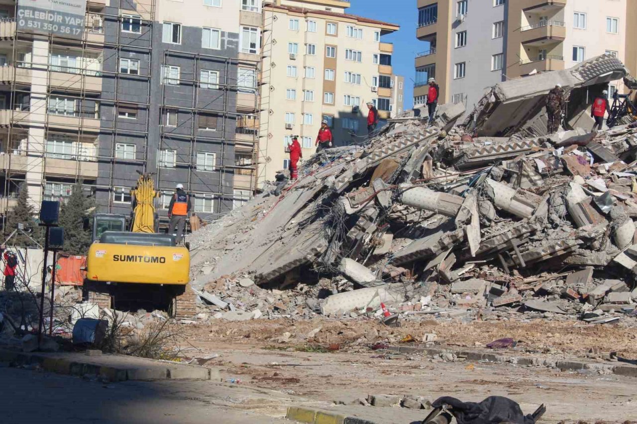 Emre apartmanında 72 saat sonra umutlar yeniden yeşerdi