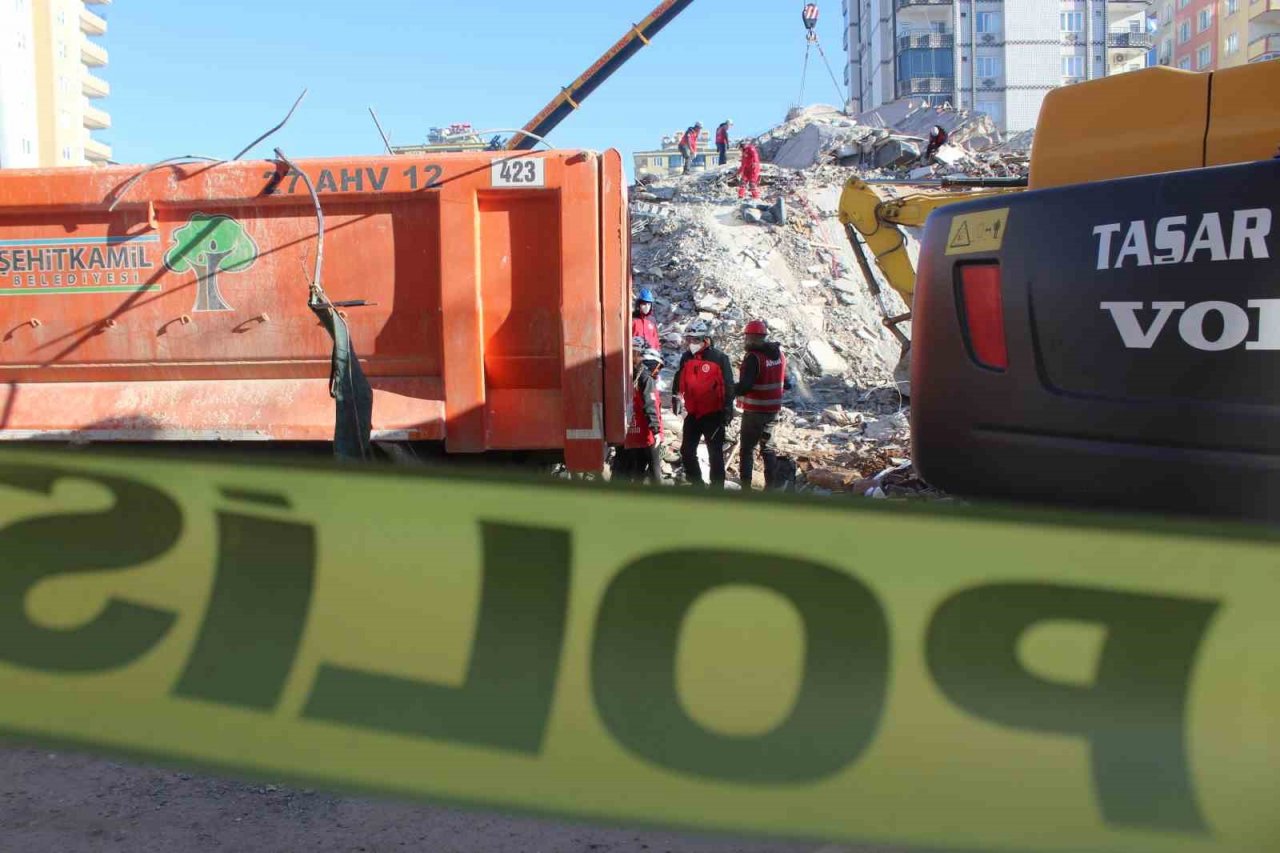 Emre apartmanında 72 saat sonra umutlar yeniden yeşerdi