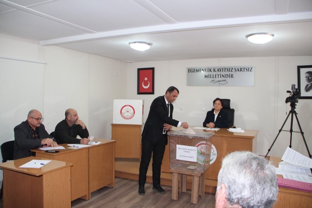 Gökçeada Belediye Başkan Vekilliği’ne İYİ Partili Ercan İpek seçildi