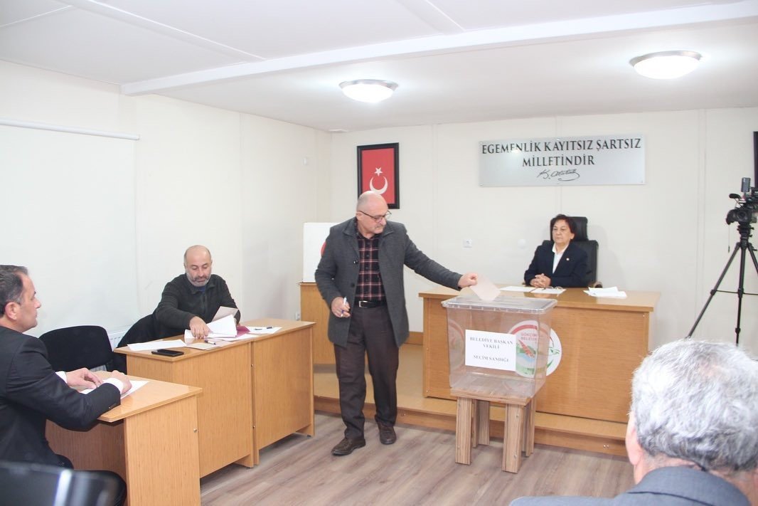 Gökçeada Belediye Başkan Vekilliği’ne İYİ Partili Ercan İpek seçildi
