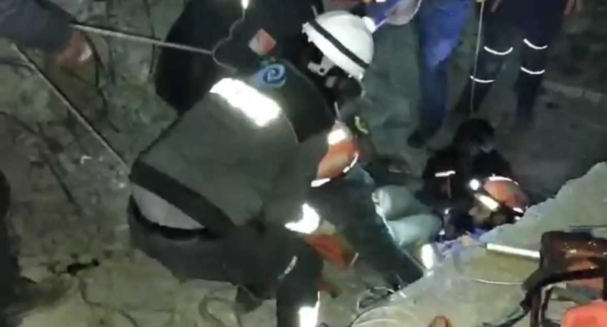 Depremin 70’inci saatinde 8 saatlik çalışma bir can daha kurtardı