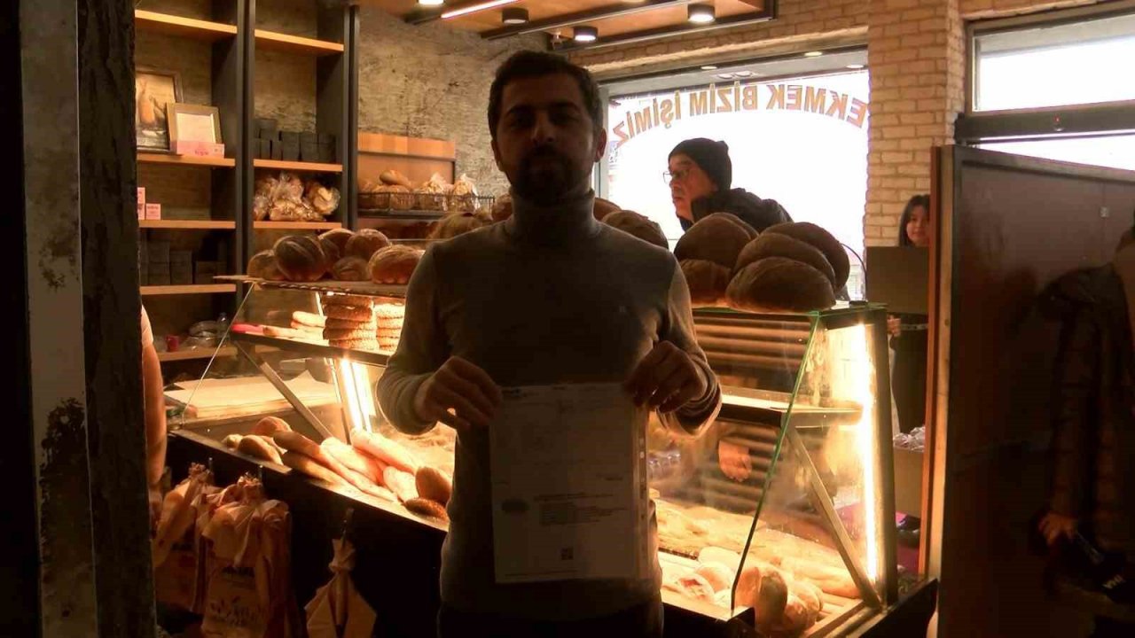 Hayırsever fırıncı bir günlük gelirini deprem bölgesine bağışları