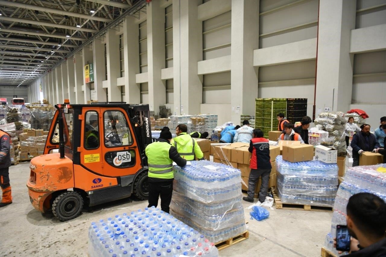 Kayseri OSB, deprem yardımları koordinasyonun merkezi oldu