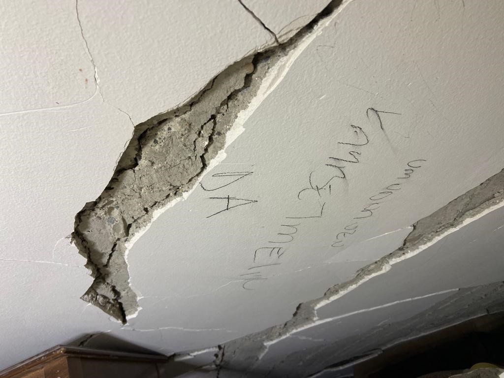 Enkazdayken duvara ’umudunu kaybetme’ yazdı, 64 saat sonra ‘ışığı’ gördü