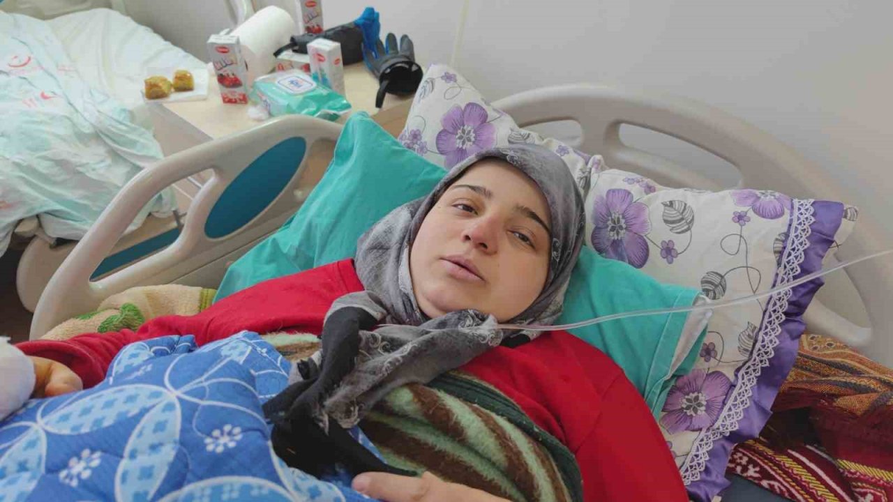 Enkaz altından çıkarılan 9 aylık hamile kadının bebeği hayatını kaybetti