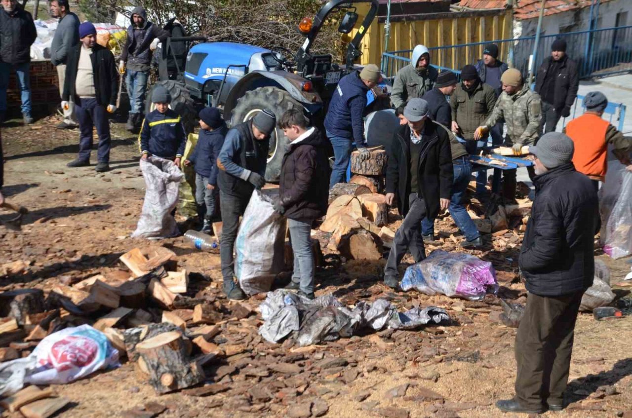 Başkan Kaplan; “Koçarlı, deprem bölgesi için küçükten büyüğe birlik oldu”