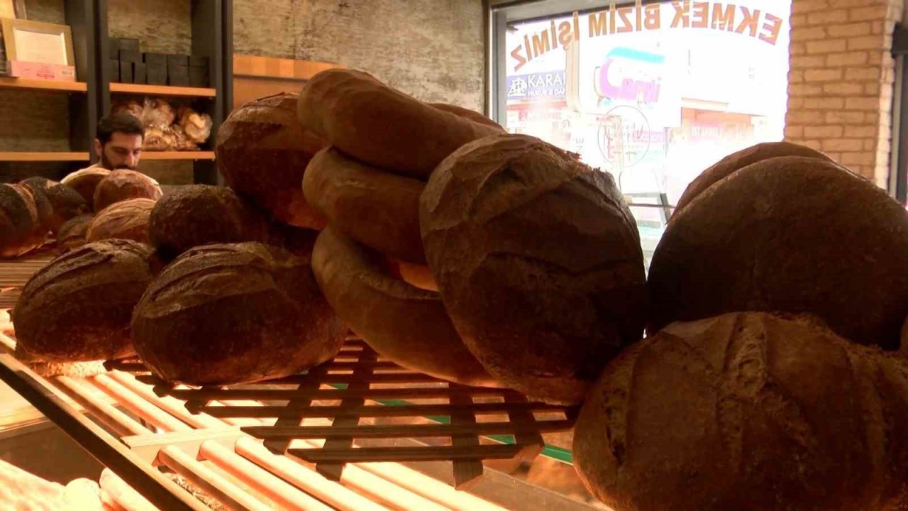 Hayırsever fırıncı bir günlük gelirini deprem bölgesine bağışları