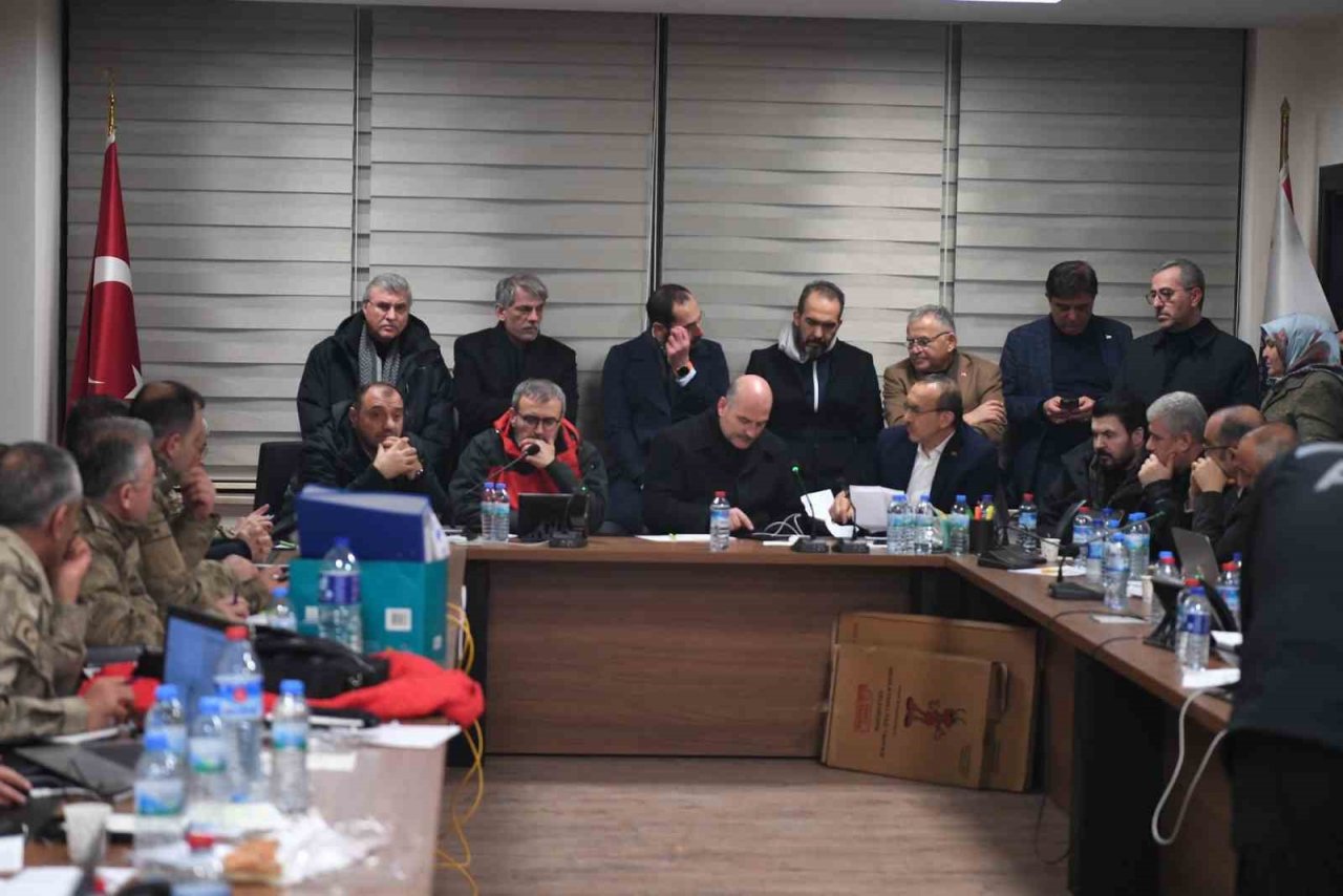 Başkan Büyükkılıç, Bakan Soylu Başkanlığı’nda Deprem Koordinasyon Toplantısı’na katıldı